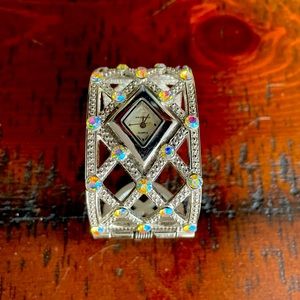 Ian Daniels quartz watch cuff bracelet wrist watch jeweled silver New~